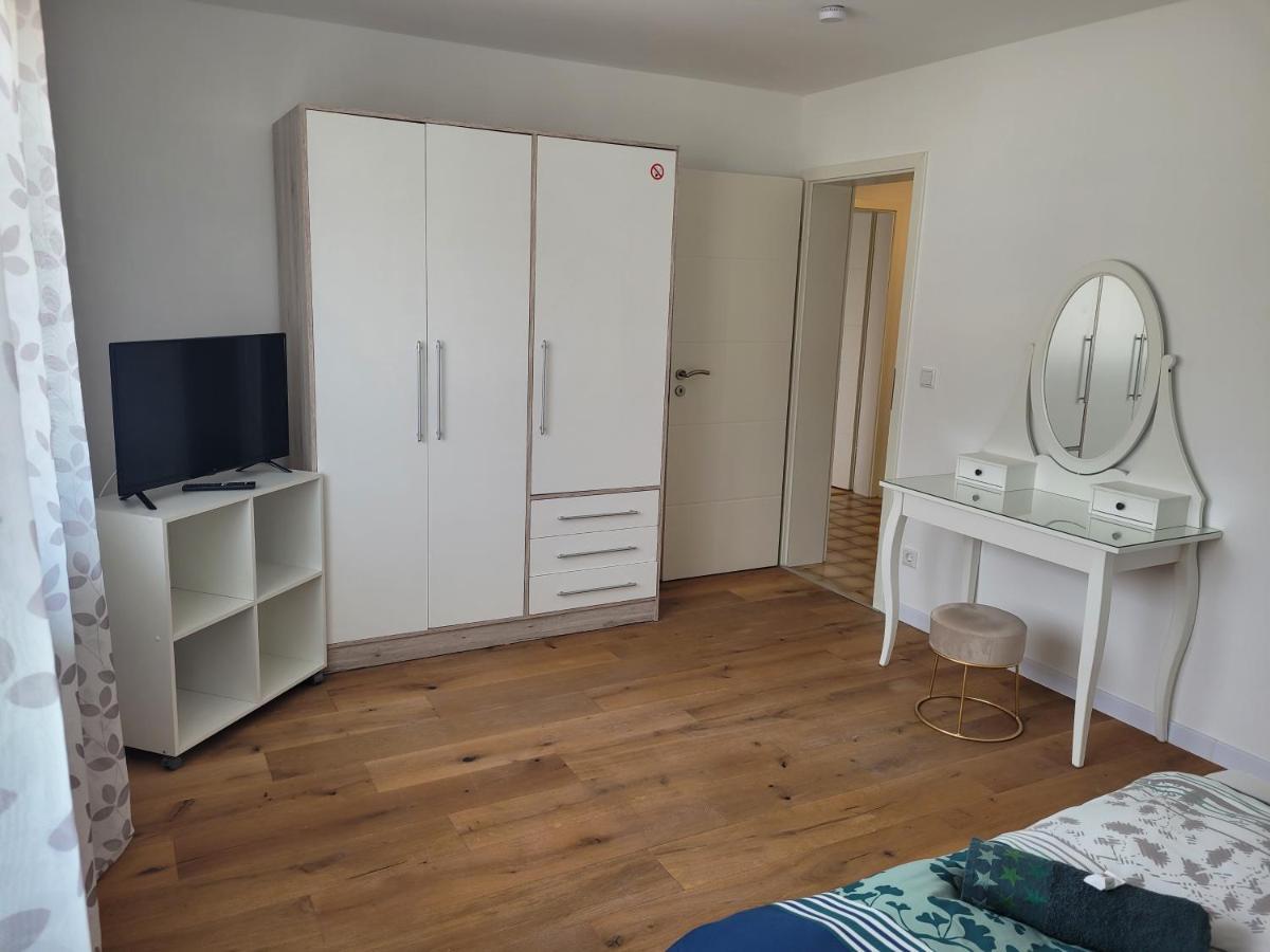 Ferienwohnung Anna Oftersheim Schwetzingen Hockenheim 3 Zimmer Mit Balkon Bagian luar foto