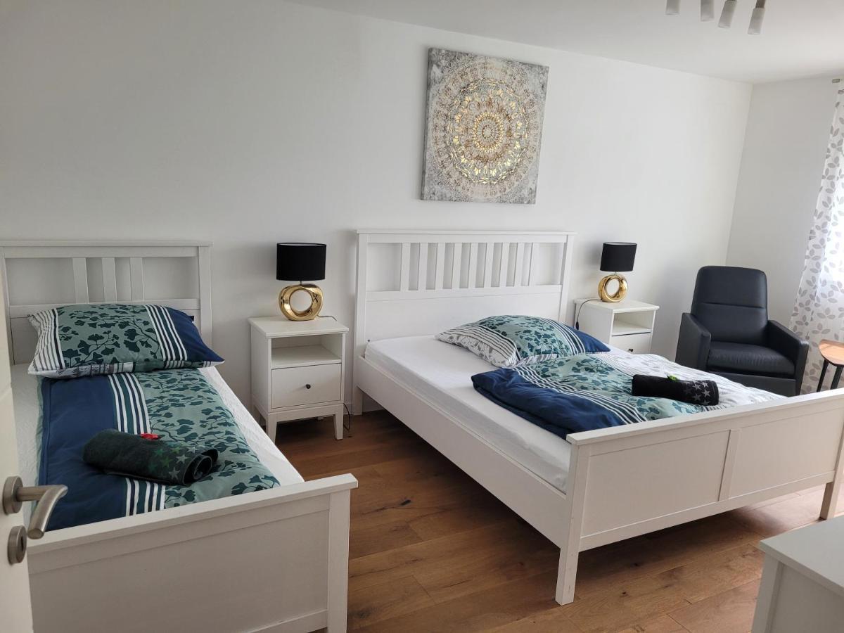 Ferienwohnung Anna Oftersheim Schwetzingen Hockenheim 3 Zimmer Mit Balkon Bagian luar foto